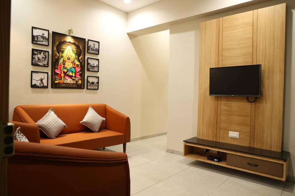 'sumadhu Homes 301 ' Apartment *